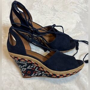 Cabi 6001 Navy Blue Suede Isla Tassel Ankle Tie Espadrille Wedges Size 8.5